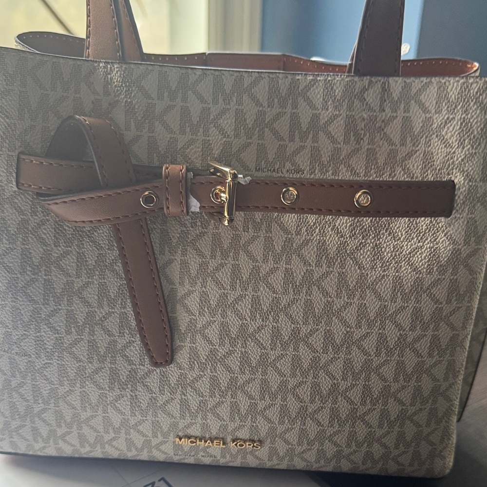 Michael Kors Signature Brown and Cream Satchel - Picture 5 of 5